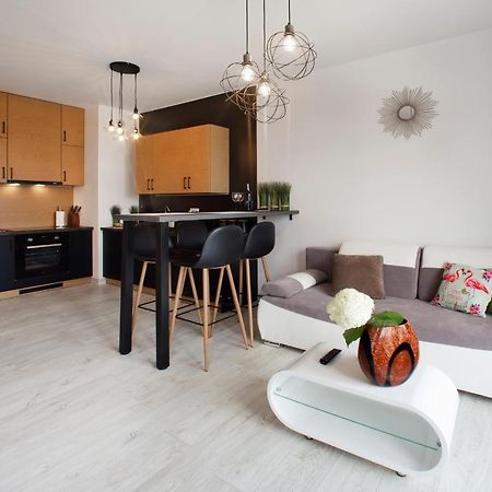 Cybernetyki 6B Serviced Accommodation Varsó Kültér fotó